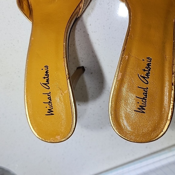 Michael Antonio Gold Sandals - Picture 5 of 13